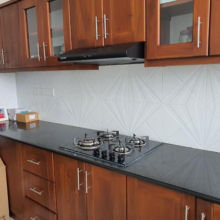 New 2 Bedroom Apartment, 100M Away From The Beach Dehiwala-Mount Lavinia Exteriér fotografie